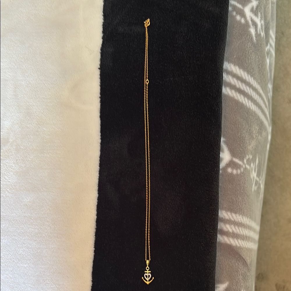 Elegant Gold Anchor Pendant Necklace